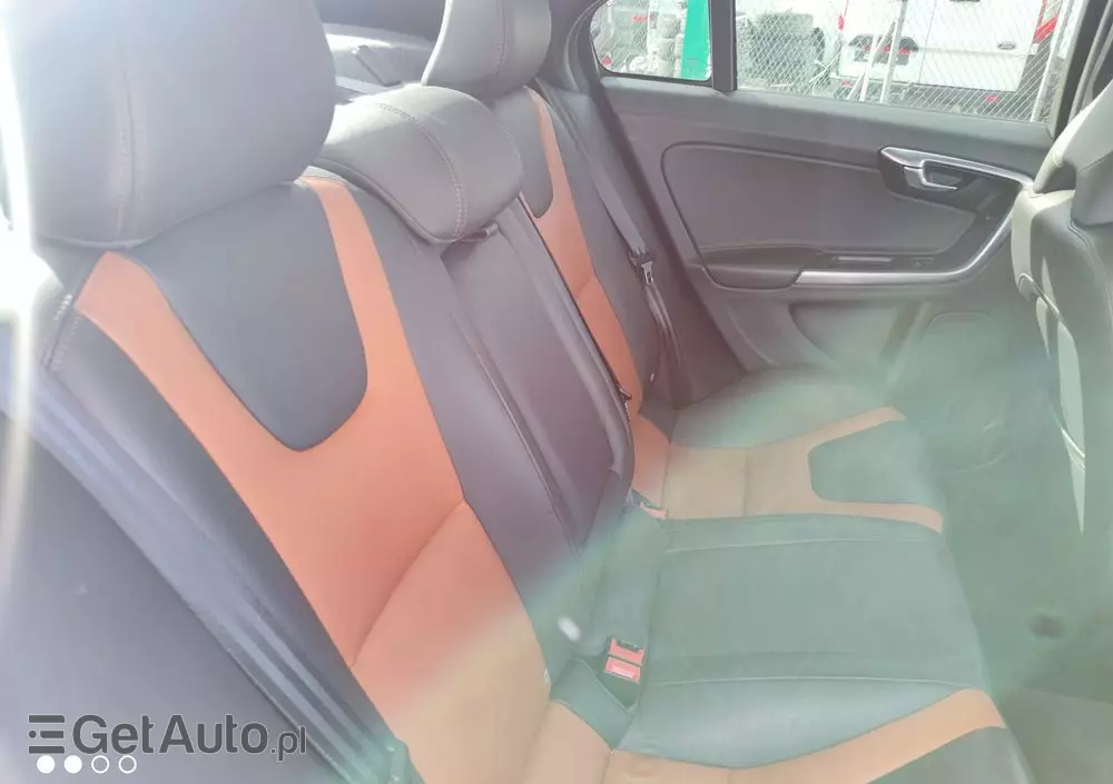 VOLVO S60 Cross Country D4 Geartronic Summum