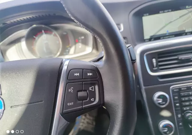 VOLVO S60 Cross Country D4 Geartronic Summum