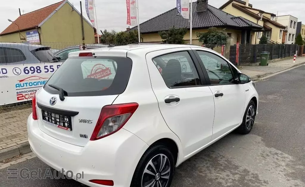 TOYOTA Yaris 