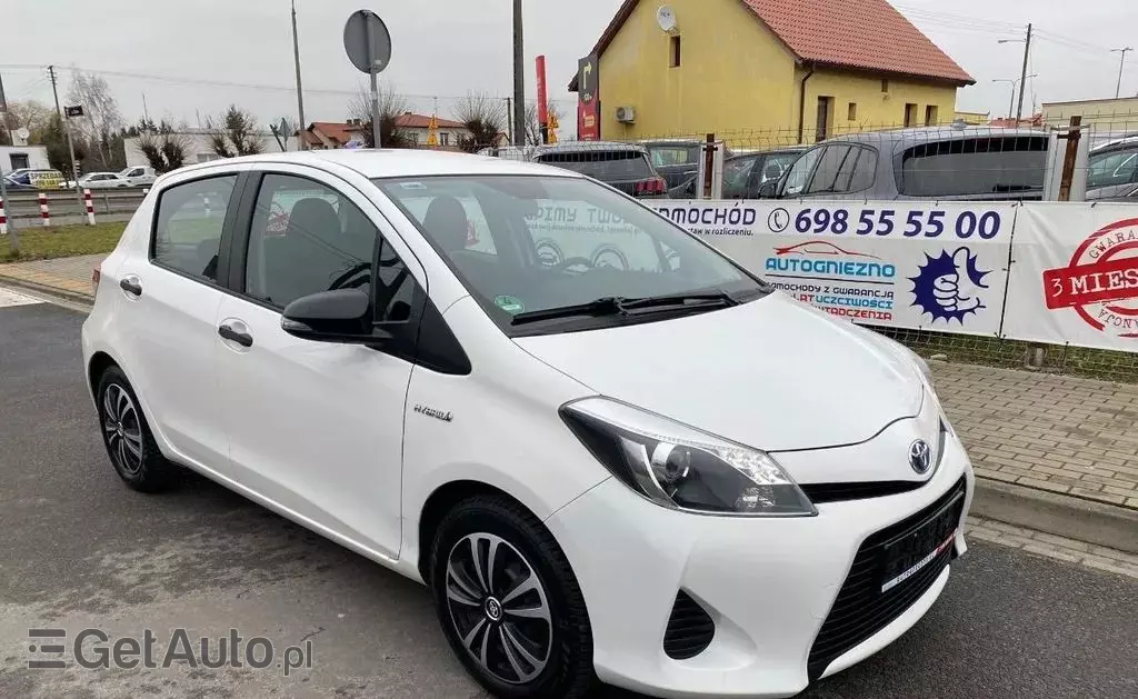 TOYOTA Yaris 