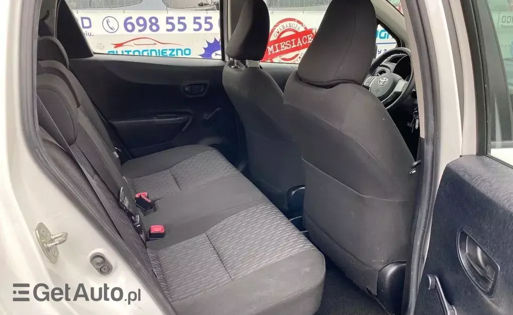 TOYOTA Yaris 