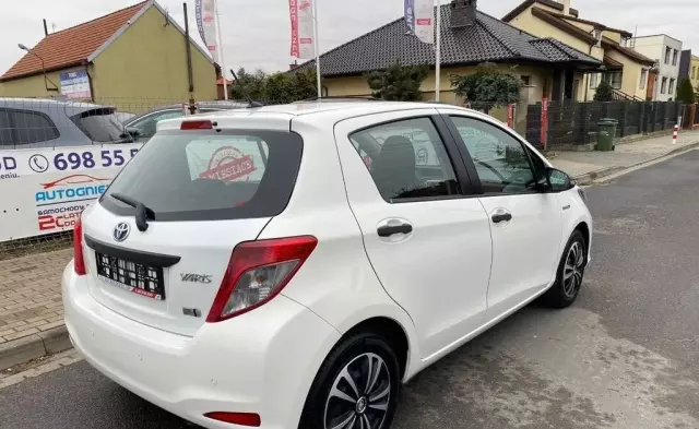 TOYOTA Yaris 