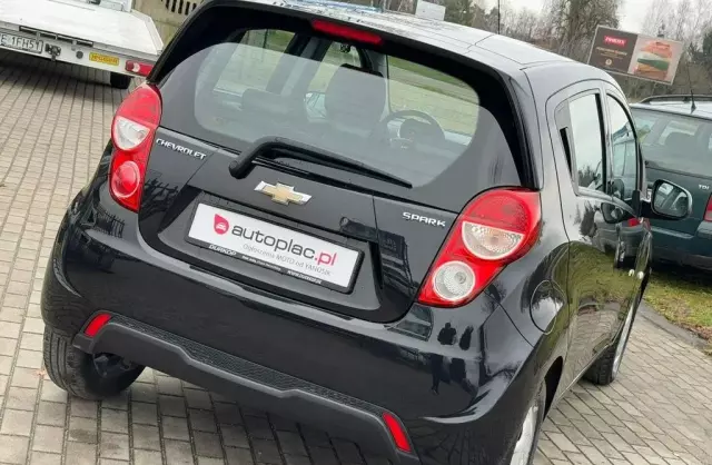 CHEVROLET Spark 