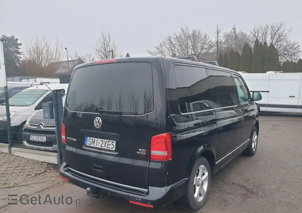VOLKSWAGEN Multivan 