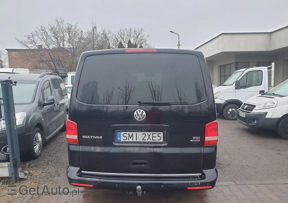 VOLKSWAGEN Multivan 
