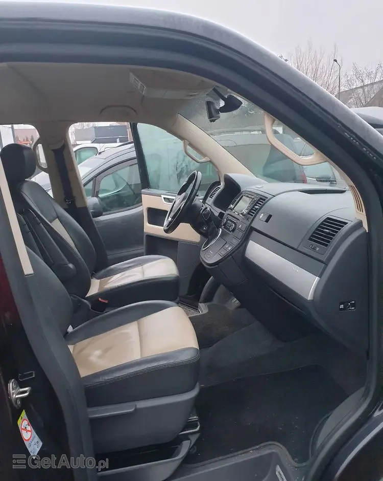 VOLKSWAGEN Multivan 