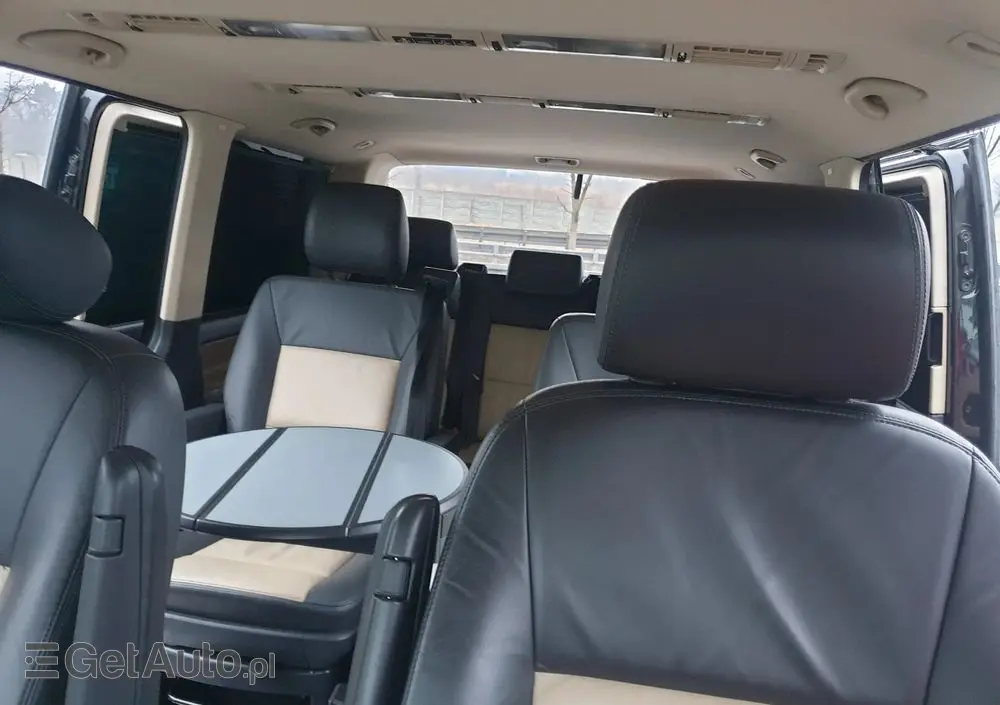 VOLKSWAGEN Multivan 