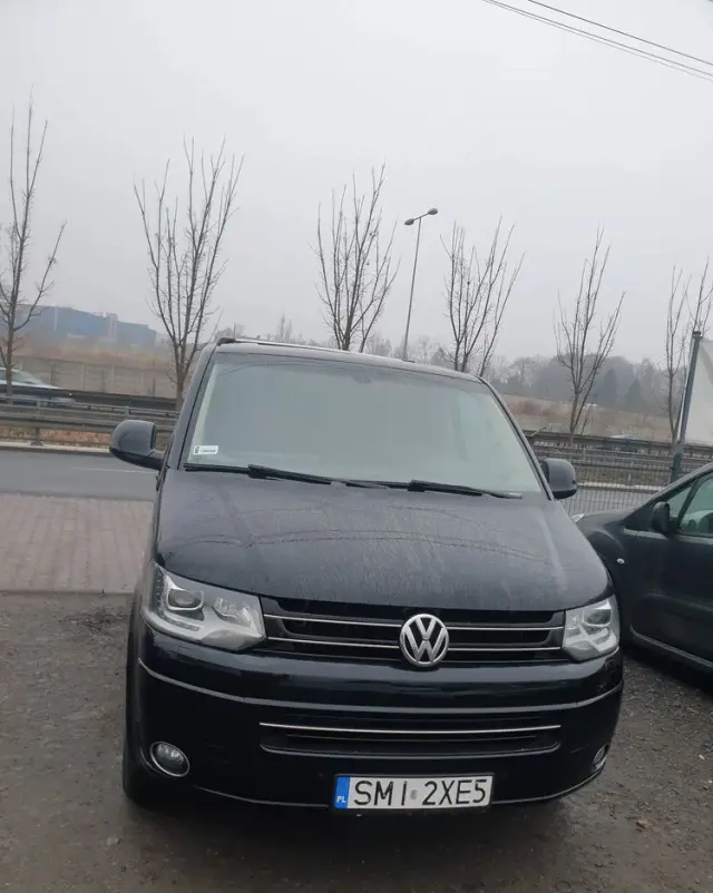 VOLKSWAGEN Multivan 
