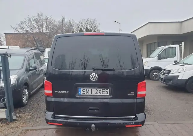 VOLKSWAGEN Multivan 