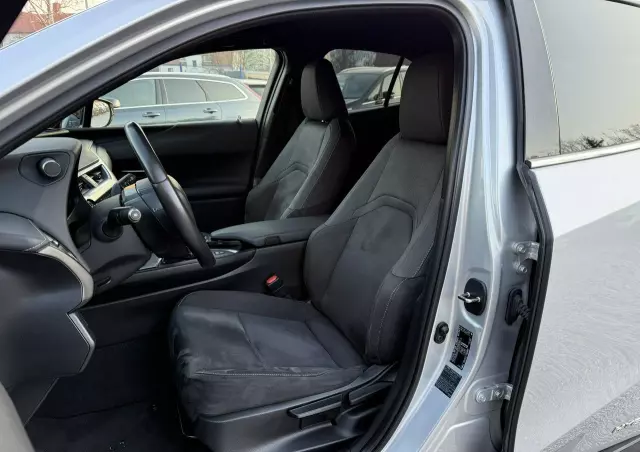 LEXUS UX 250h Elegance 2WD