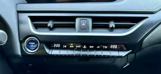 LEXUS UX 250h Elegance 2WD