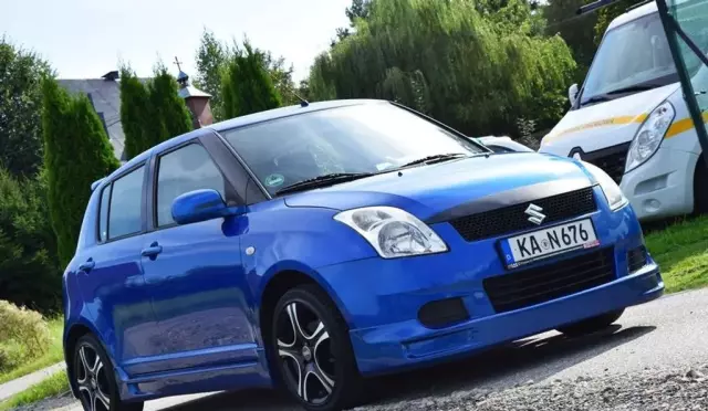 SUZUKI Swift 1.3 i 16V (92 KM)