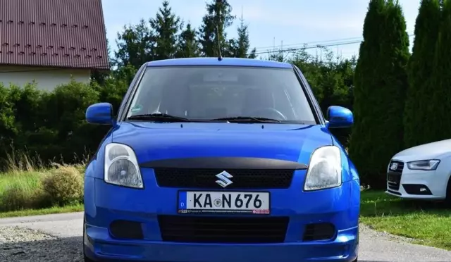 SUZUKI Swift 1.3 i 16V (92 KM)