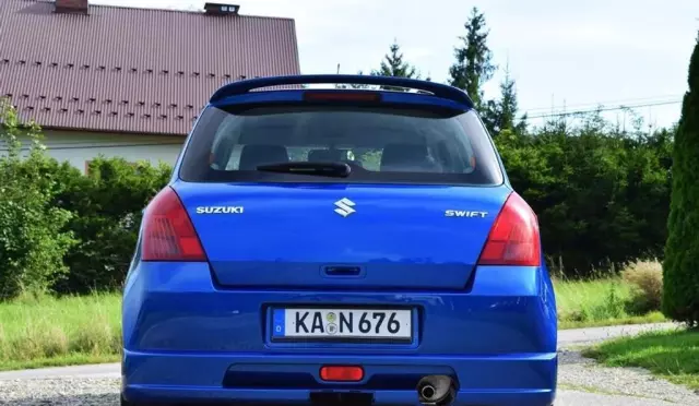 SUZUKI Swift 1.3 i 16V (92 KM)