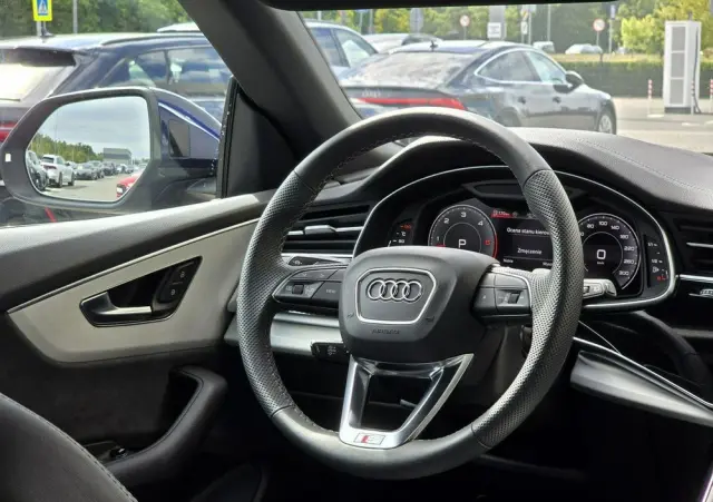 AUDI Q8 50 TDI quattro tiptronic