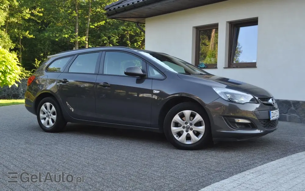 OPEL Astra 1.4 Turbo Edition Sport