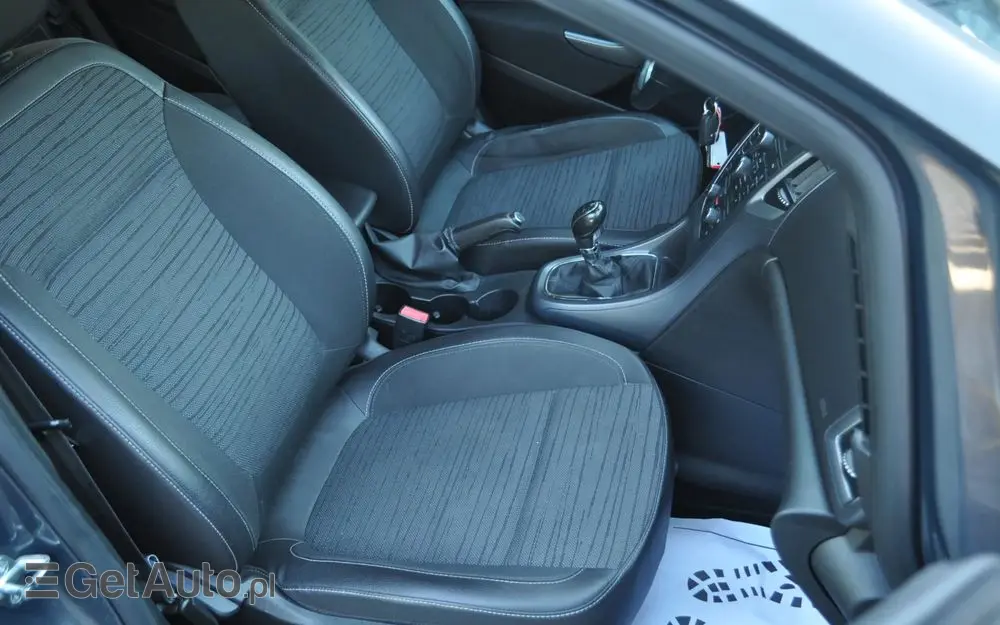 OPEL Astra 1.4 Turbo Edition Sport
