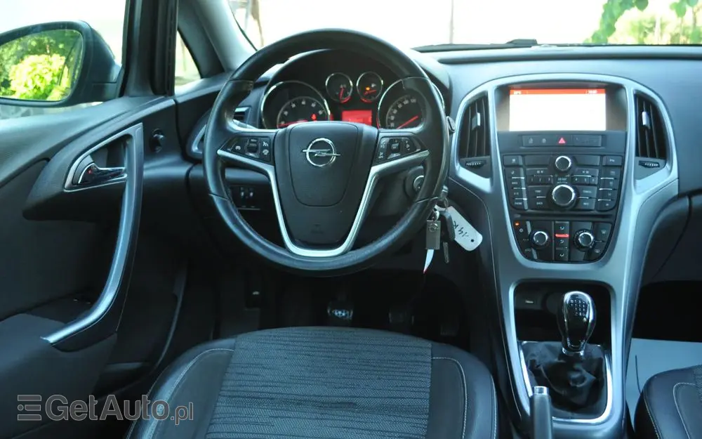 OPEL Astra 1.4 Turbo Edition Sport