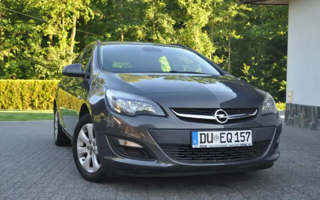 OPEL Astra 1.4 Turbo Edition Sport