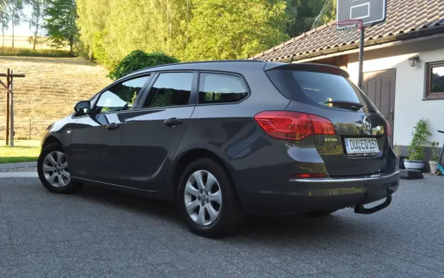 OPEL Astra 1.4 Turbo Edition Sport
