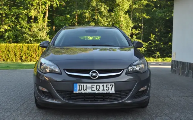 OPEL Astra 1.4 Turbo Edition Sport