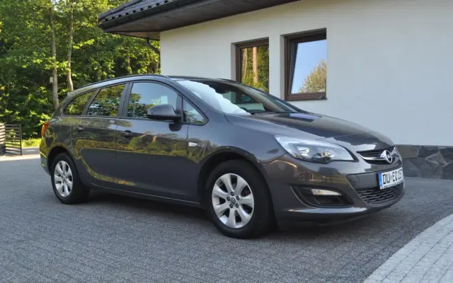OPEL Astra 1.4 Turbo Edition Sport
