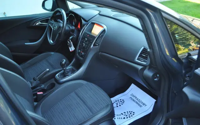 OPEL Astra 1.4 Turbo Edition Sport