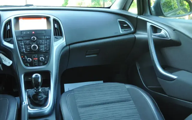 OPEL Astra 1.4 Turbo Edition Sport