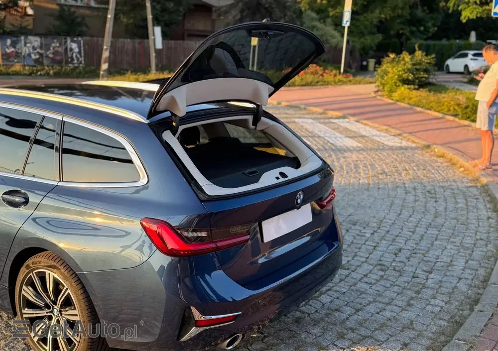 BMW Seria 3 320d Luxury Line sport