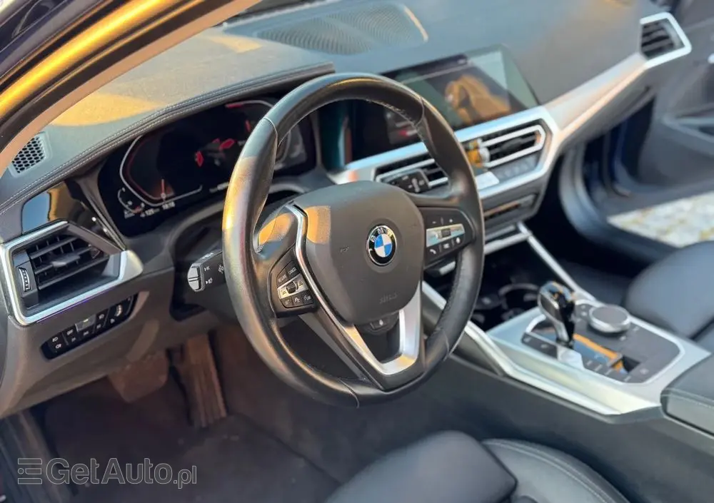 BMW Seria 3 320d Luxury Line sport