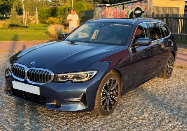 BMW Seria 3 320d Luxury Line sport