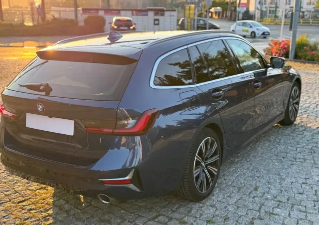 BMW Seria 3 320d Luxury Line sport