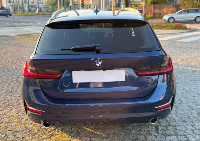 BMW Seria 3 320d Luxury Line sport