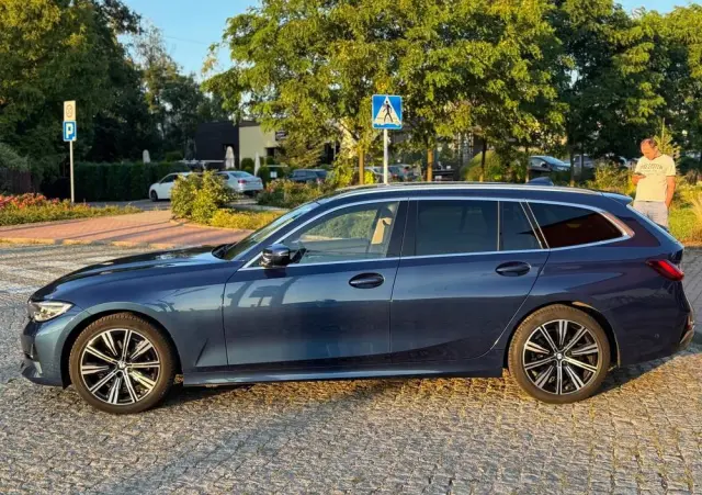 BMW Seria 3 320d Luxury Line sport