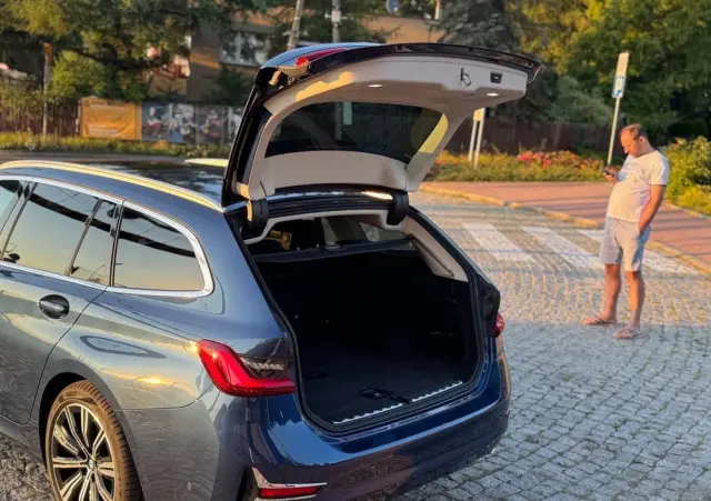 BMW Seria 3 320d Luxury Line sport