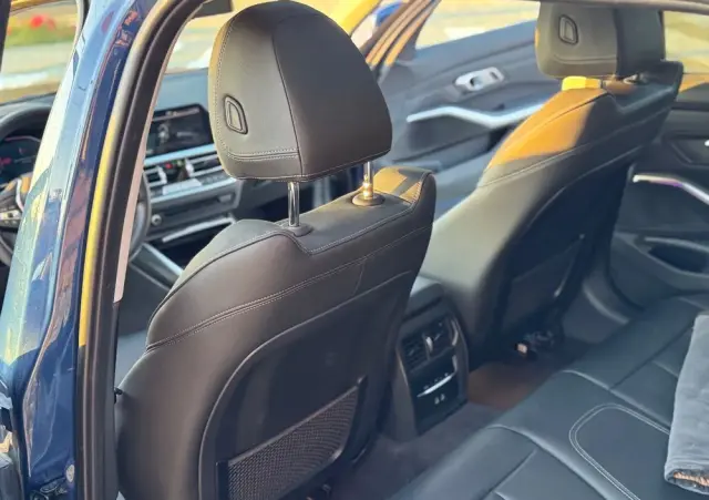 BMW Seria 3 320d Luxury Line sport