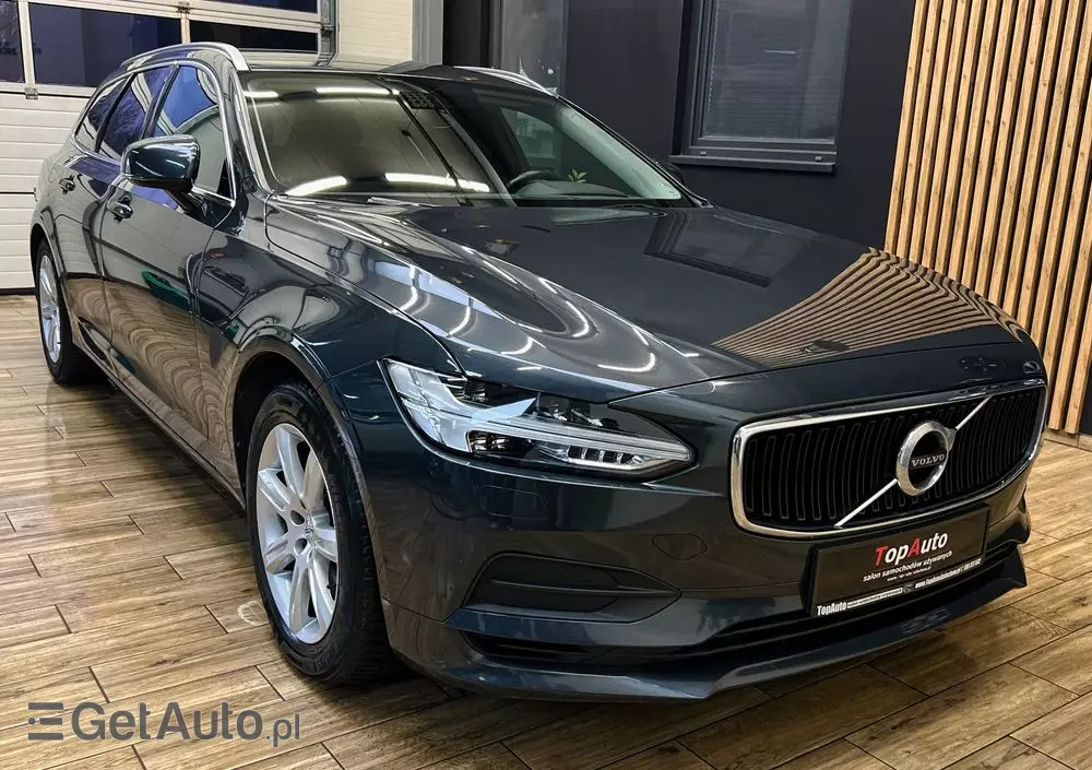 VOLVO V90 D4 Momentum Pro