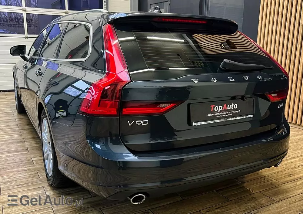 VOLVO V90 D4 Momentum Pro