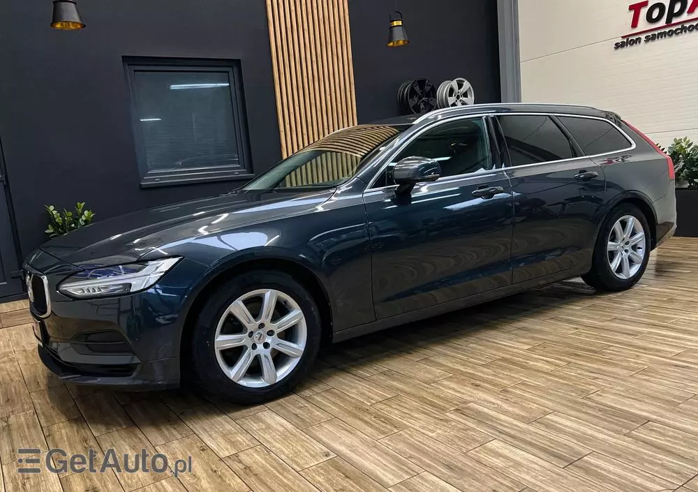 VOLVO V90 D4 Momentum Pro