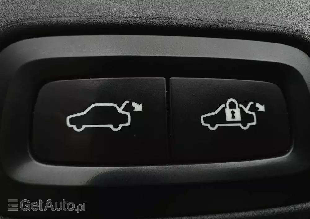 VOLVO V90 D4 Momentum Pro