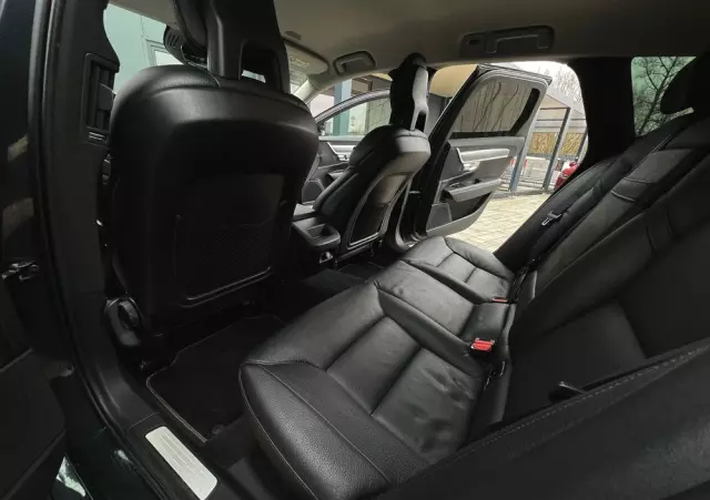 VOLVO V90 D4 Momentum Pro