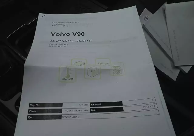 VOLVO V90 D4 Momentum Pro