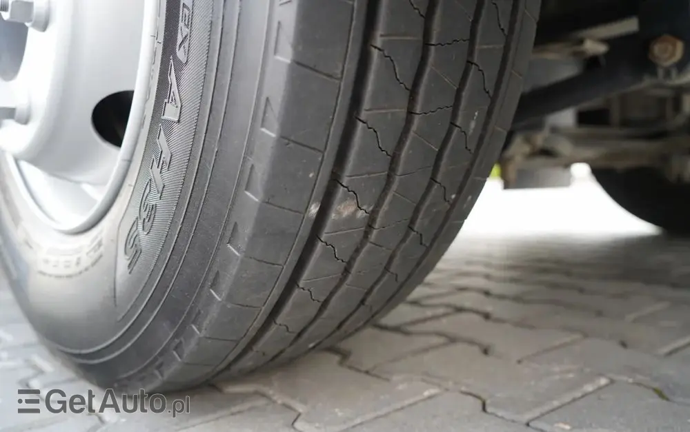 RENAULT D 16.240 / 4X2 / WYWROTKA / SPECJALISTYCZNY / DROGOWY / ZBIORNIK DO LANIA ASFALTU / EURO 6 / SPROWADZONY 