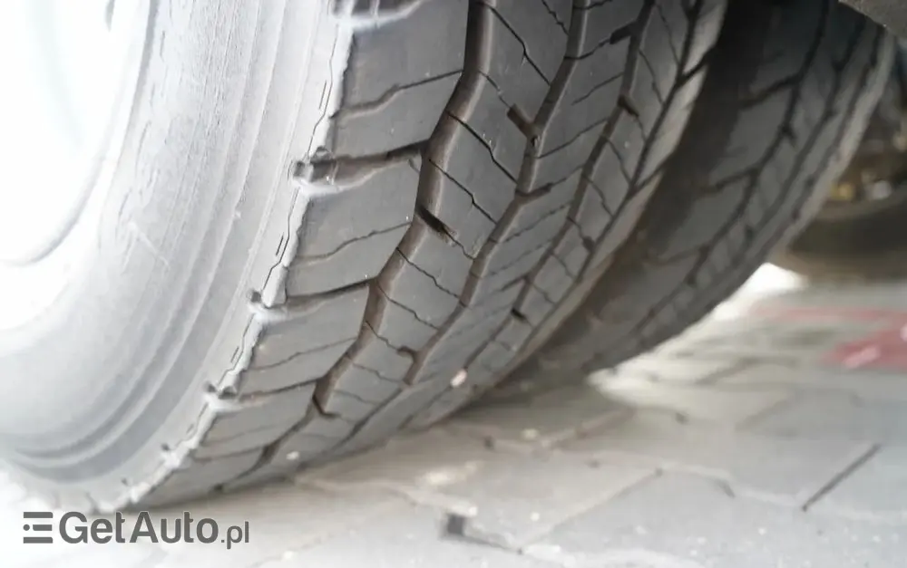 RENAULT D 16.240 / 4X2 / WYWROTKA / SPECJALISTYCZNY / DROGOWY / ZBIORNIK DO LANIA ASFALTU / EURO 6 / SPROWADZONY 