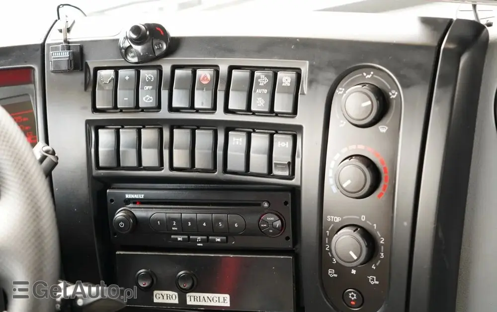 RENAULT D 16.240 / 4X2 / WYWROTKA / SPECJALISTYCZNY / DROGOWY / ZBIORNIK DO LANIA ASFALTU / EURO 6 / SPROWADZONY 