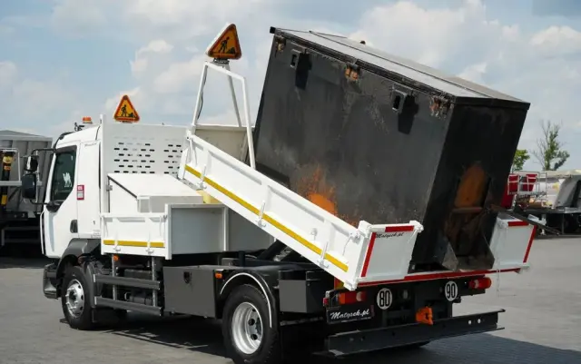 RENAULT D 16.240 / 4X2 / WYWROTKA / SPECJALISTYCZNY / DROGOWY / ZBIORNIK DO LANIA ASFALTU / EURO 6 / SPROWADZONY 