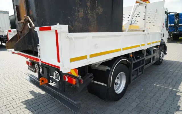 RENAULT D 16.240 / 4X2 / WYWROTKA / SPECJALISTYCZNY / DROGOWY / ZBIORNIK DO LANIA ASFALTU / EURO 6 / SPROWADZONY 