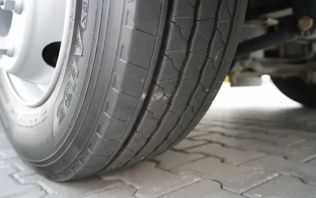 RENAULT D 16.240 / 4X2 / WYWROTKA / SPECJALISTYCZNY / DROGOWY / ZBIORNIK DO LANIA ASFALTU / EURO 6 / SPROWADZONY 