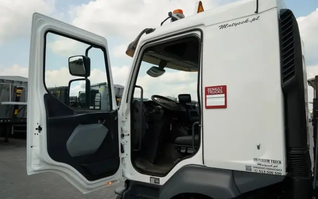 RENAULT D 16.240 / 4X2 / WYWROTKA / SPECJALISTYCZNY / DROGOWY / ZBIORNIK DO LANIA ASFALTU / EURO 6 / SPROWADZONY 
