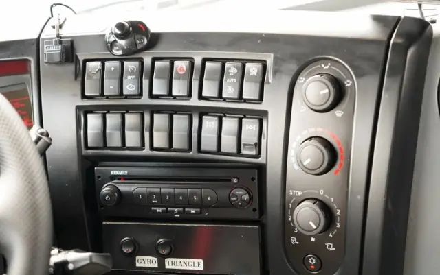 RENAULT D 16.240 / 4X2 / WYWROTKA / SPECJALISTYCZNY / DROGOWY / ZBIORNIK DO LANIA ASFALTU / EURO 6 / SPROWADZONY 